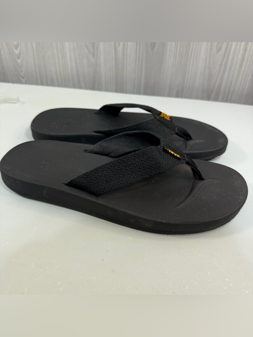 Teva Women's Mush II Flip-Flop Comfortable Recovery Sandal Black Size 11